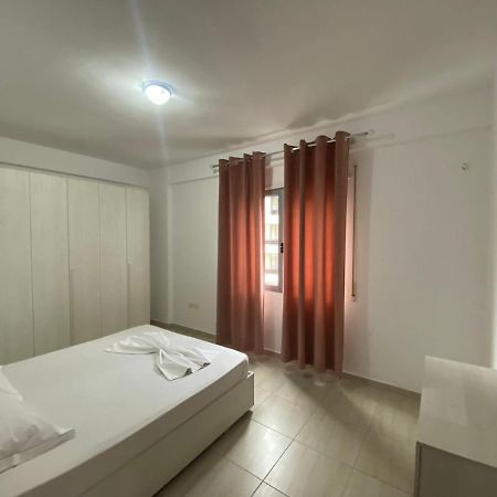 Vlora'S Apartment Vlore Exterior photo