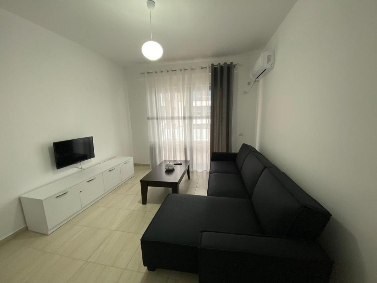 Vlora'S Apartment Vlore Exterior photo
