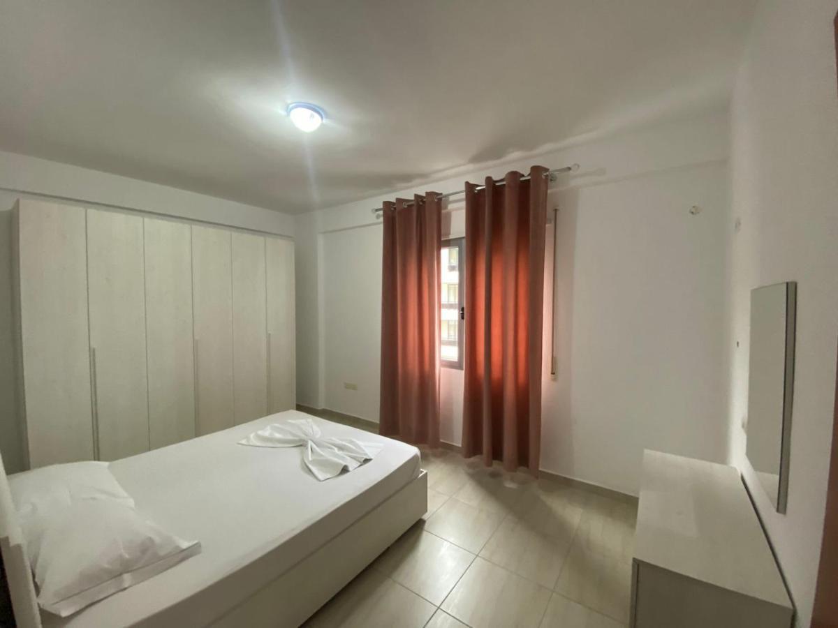 Vlora'S Apartment Vlore Exterior photo